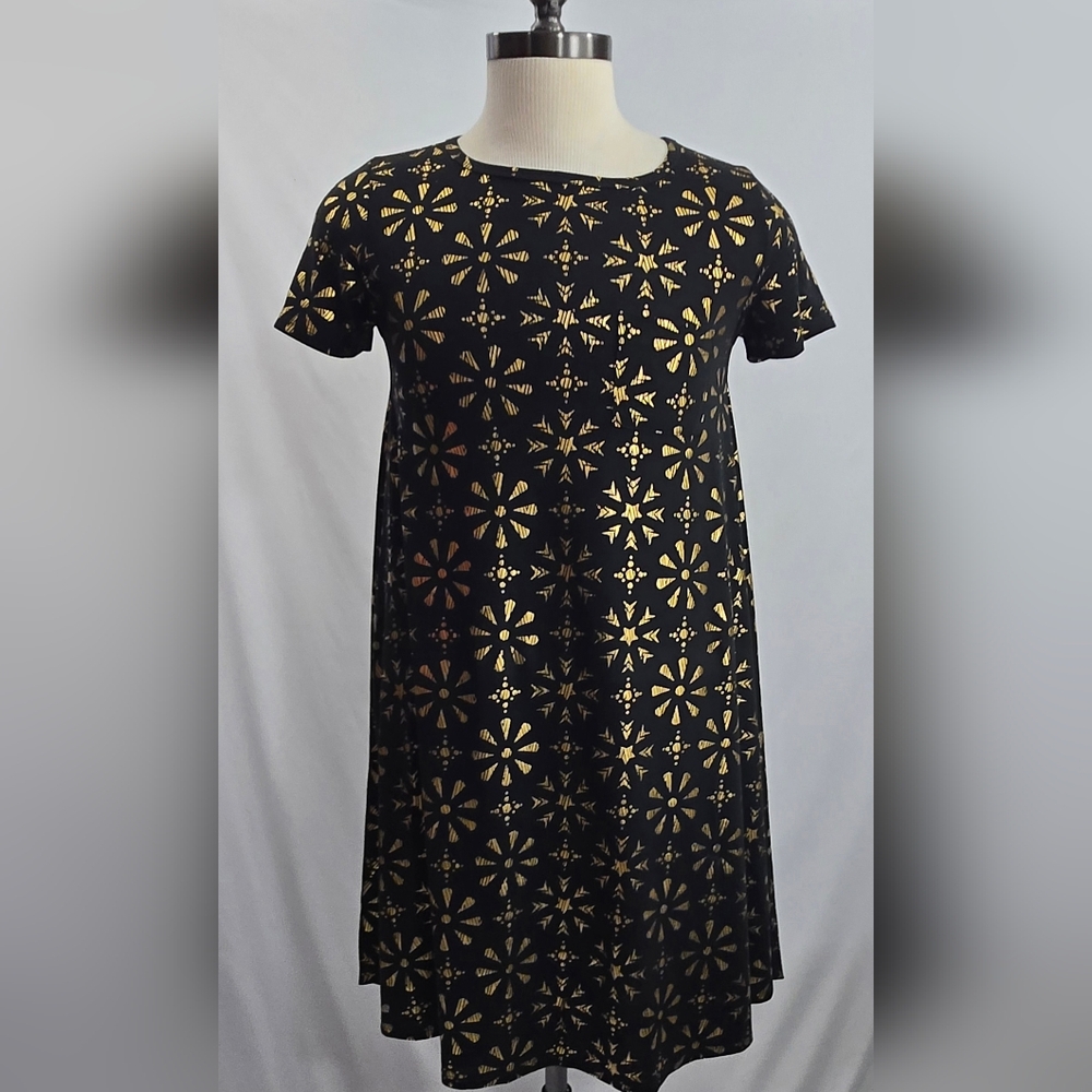 LULAROE Carly Size XS Elegant Snowflakes Floral Print Dress Black Gold Pocket
